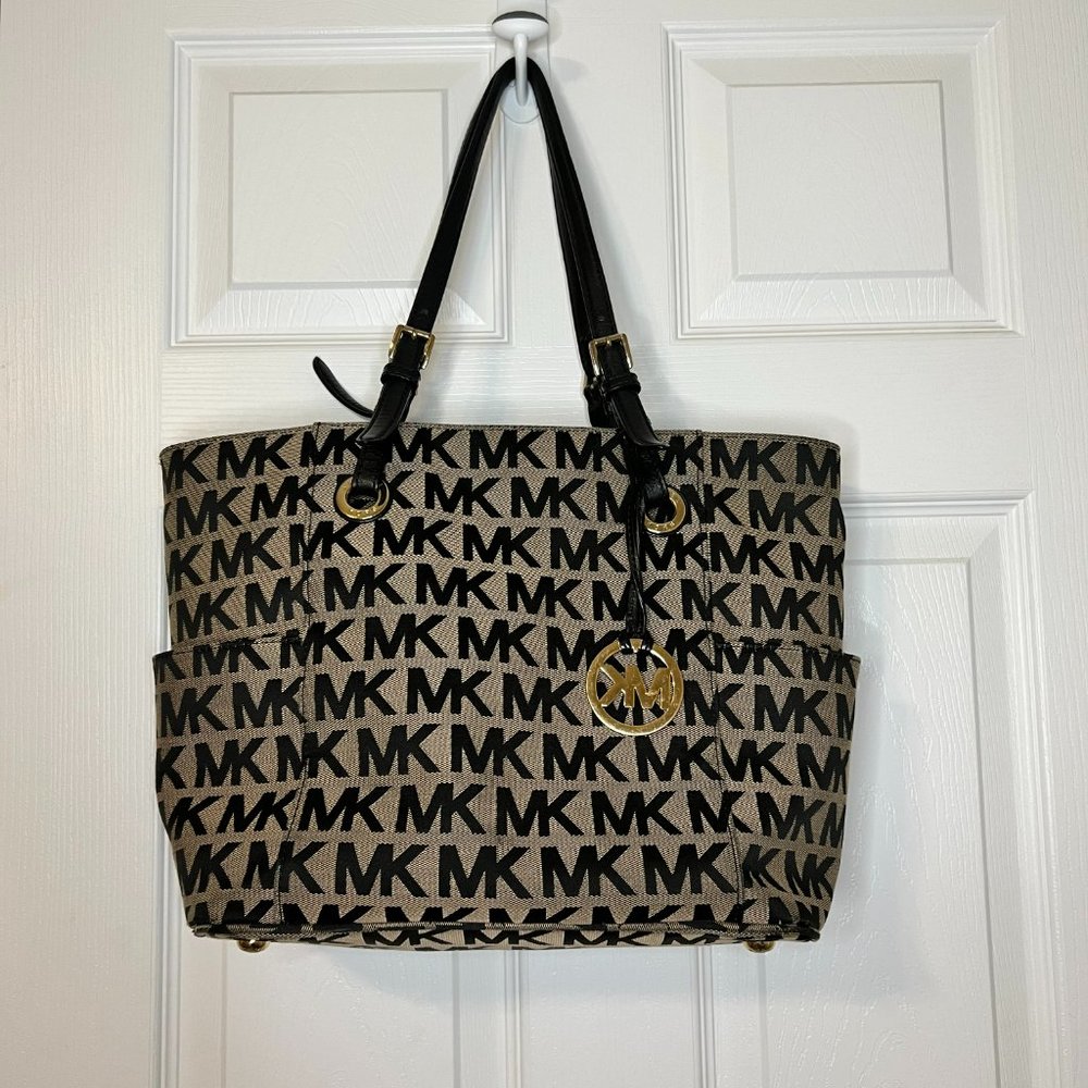 Micheal Kors Purse